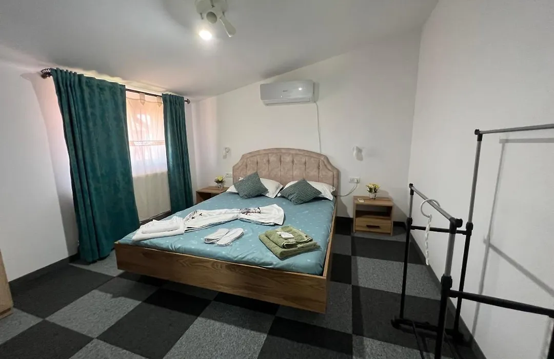 Vila Alemary-1