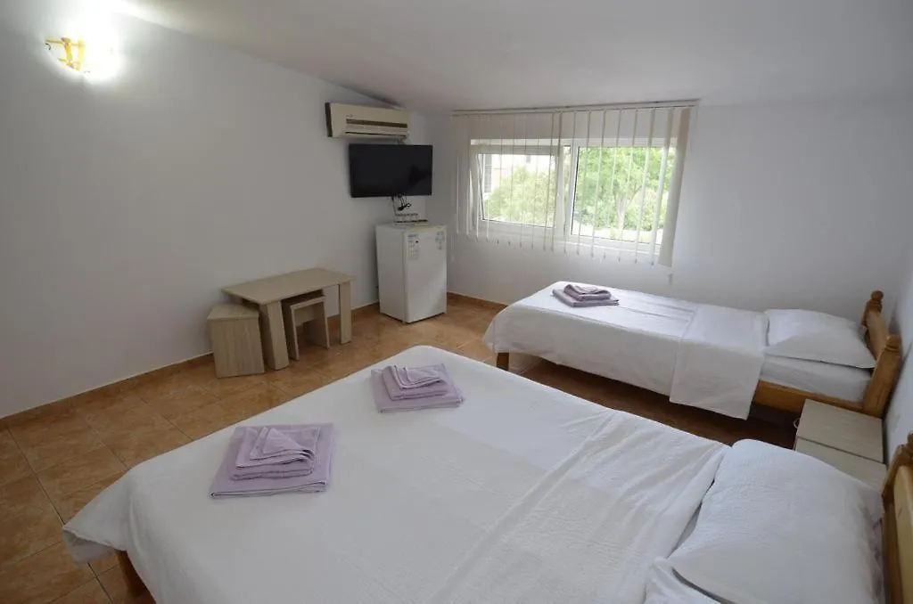Vila Rara-1
