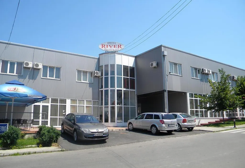 Hotel River-1