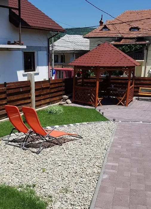 Casuta Cu Izvor-1
