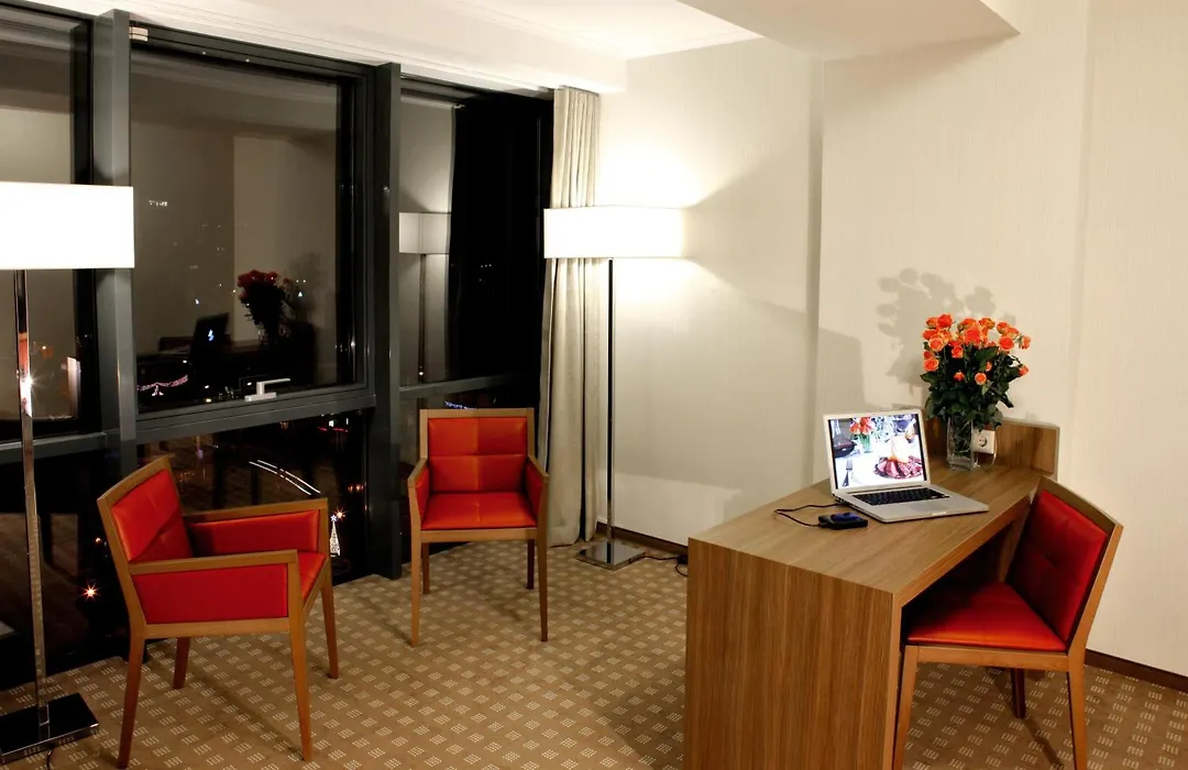 Central Plaza Hotel-1