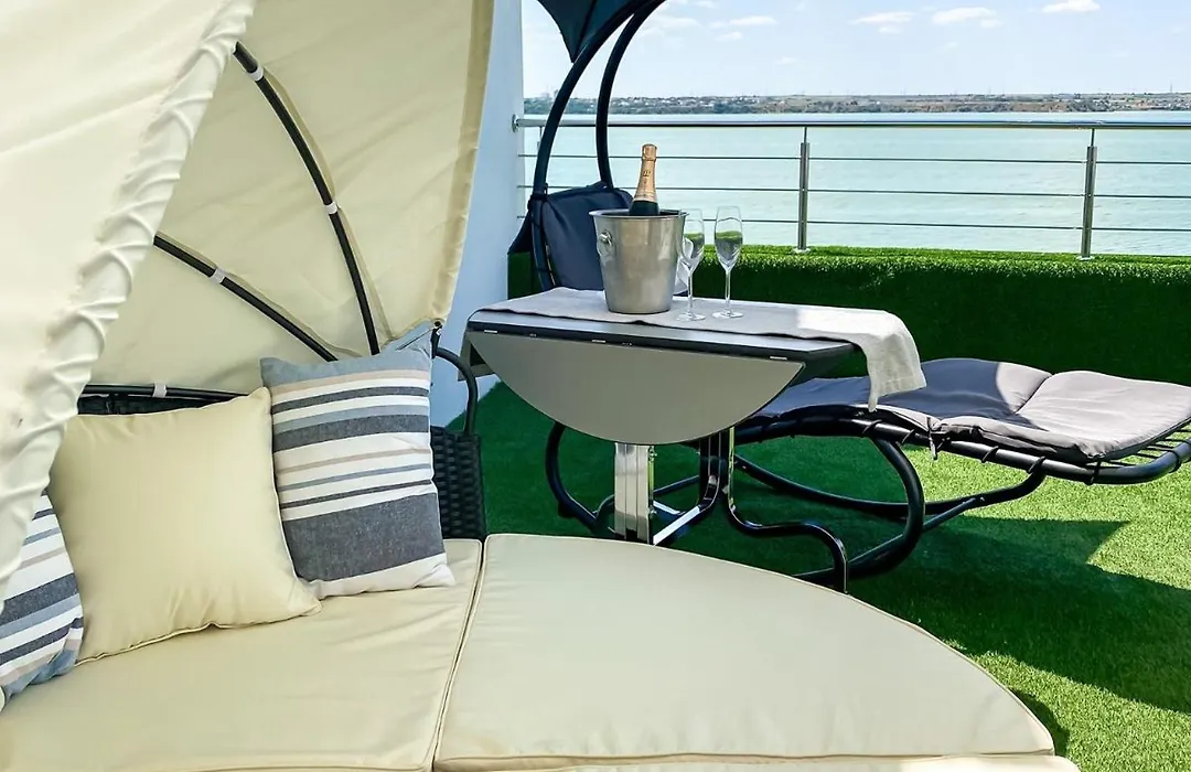 Poeme Mamaia Retreat-1