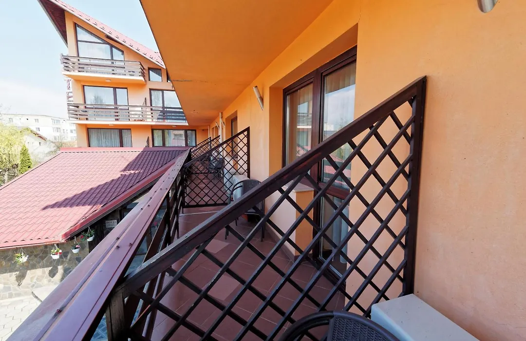Hotel Oasis-1