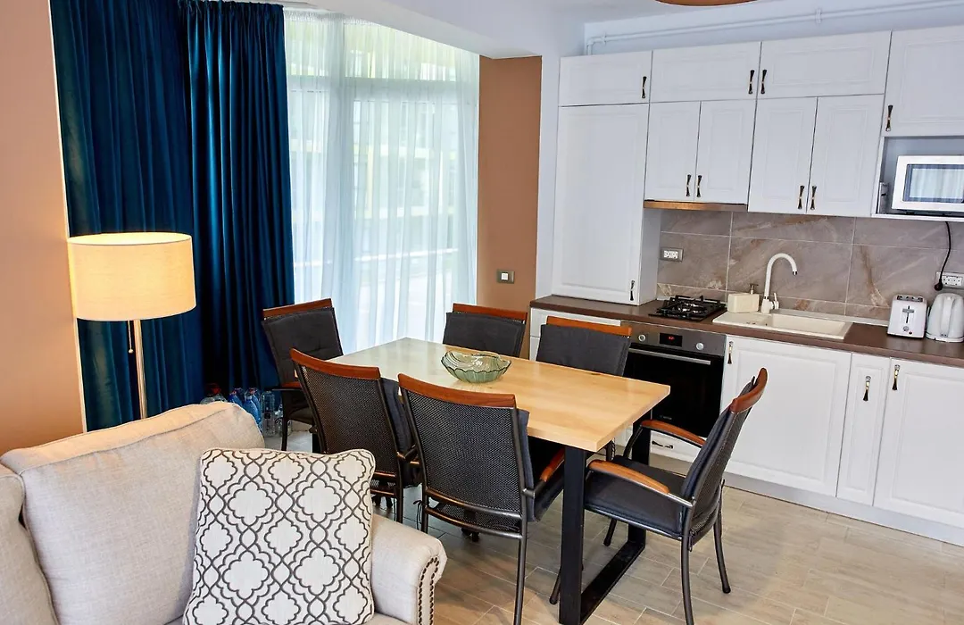 Apartamente Indigo Alezzi Beach Pool & Spa-1