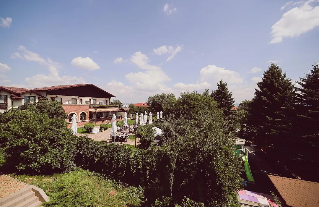 C&C Karo Resort-1