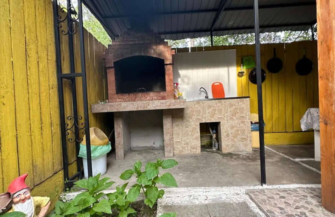 Casa Cu Flori Corbu-1