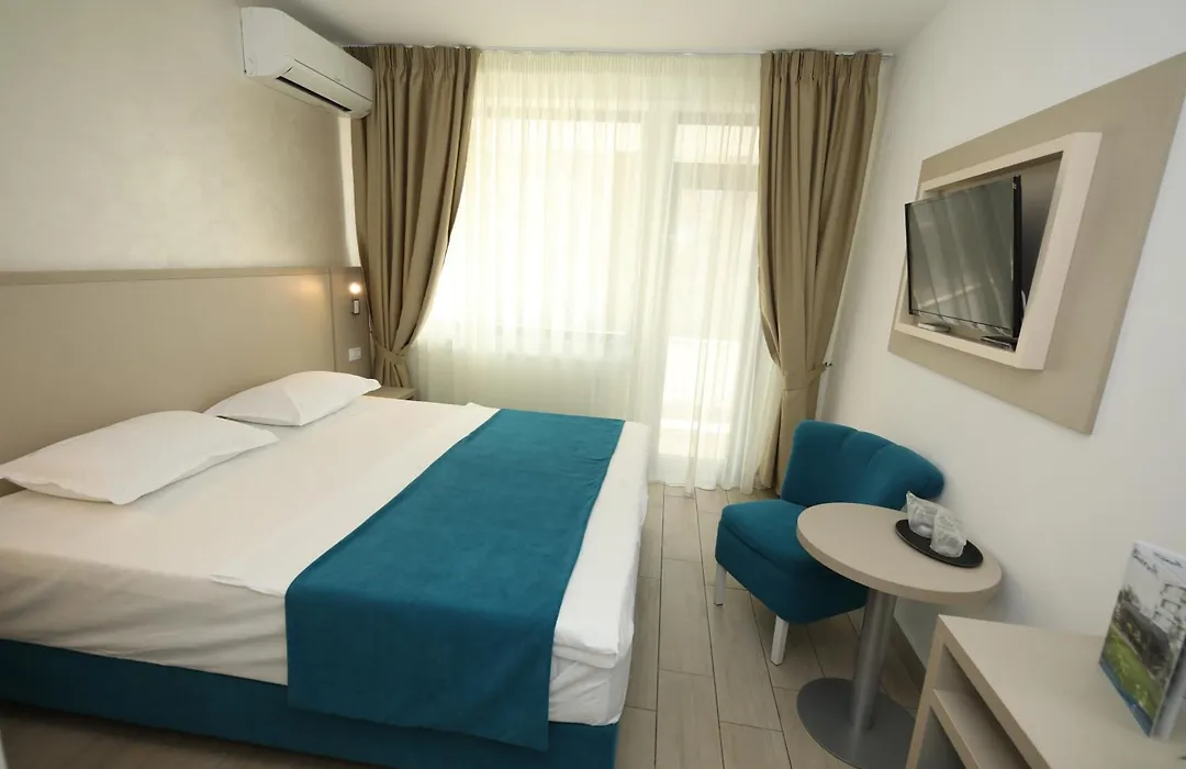 Hotel Delfin-1