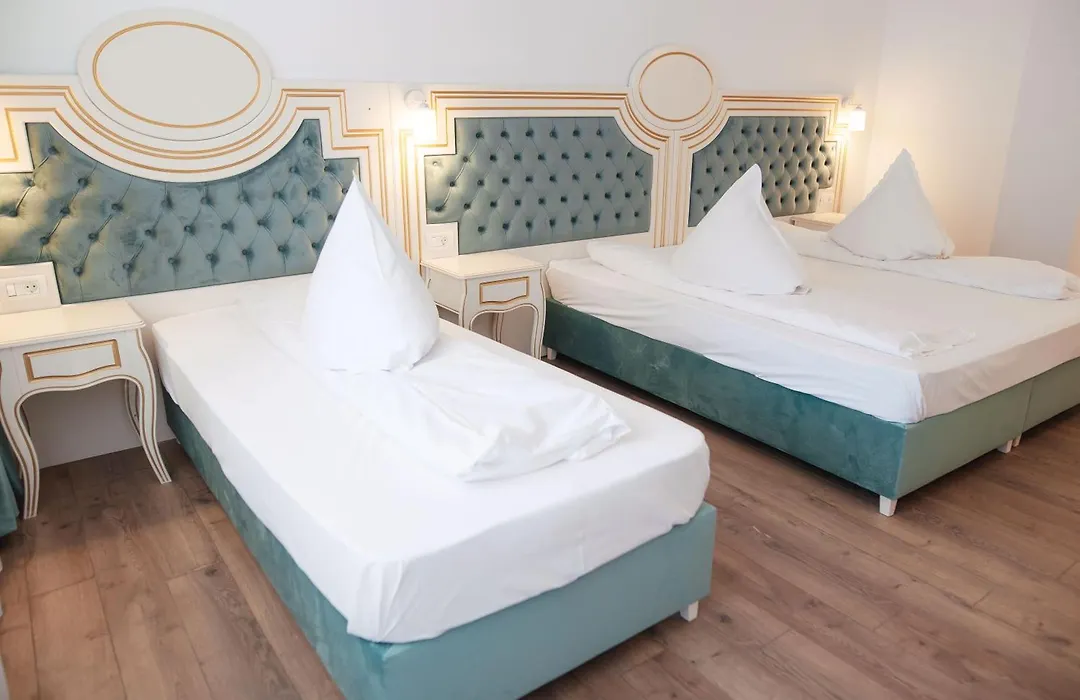 Hotel Miruna-1