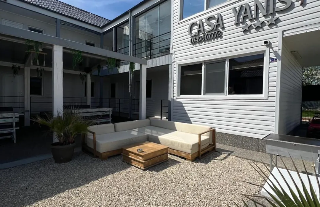 Vila Yanis Vama Veche-1