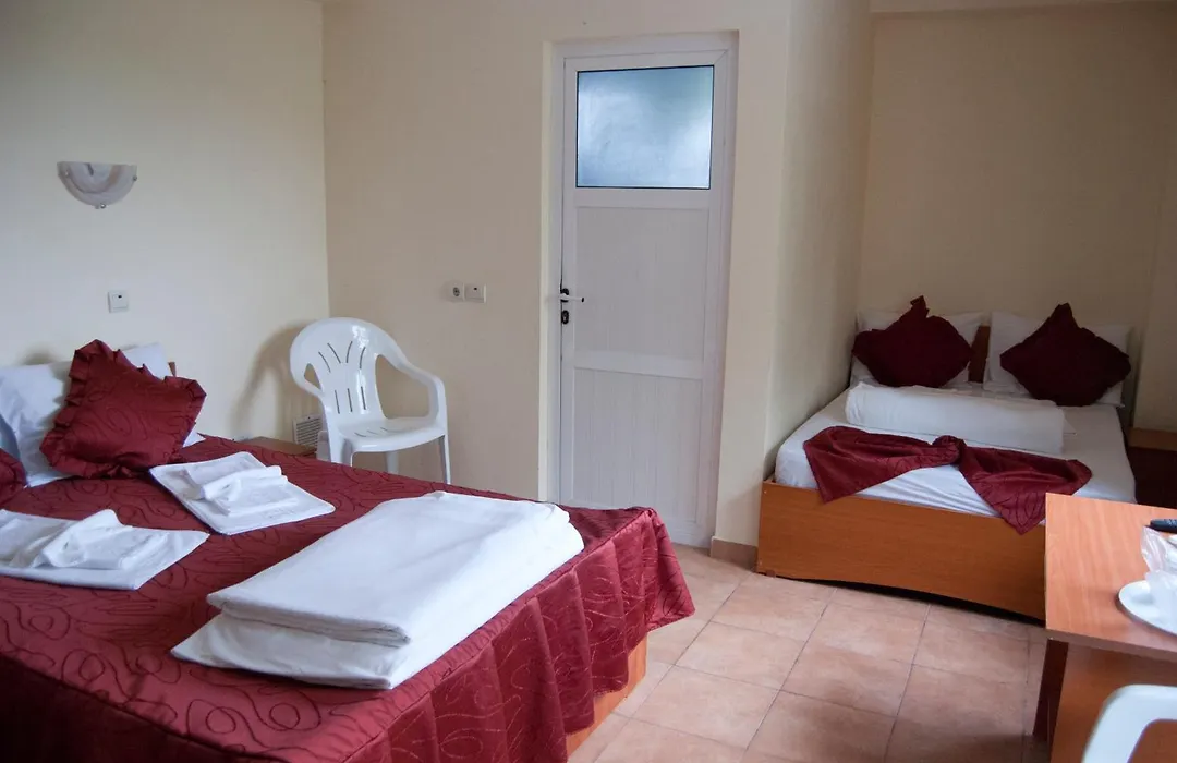 Hotel Laguna-1
