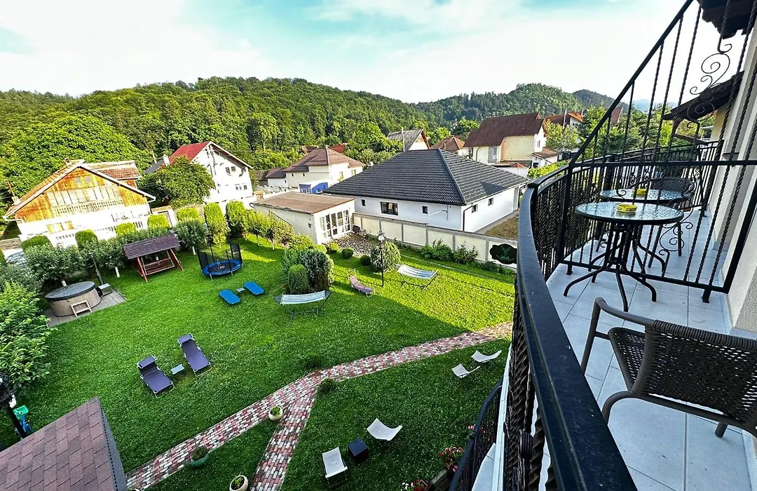 Emerald Residence-1