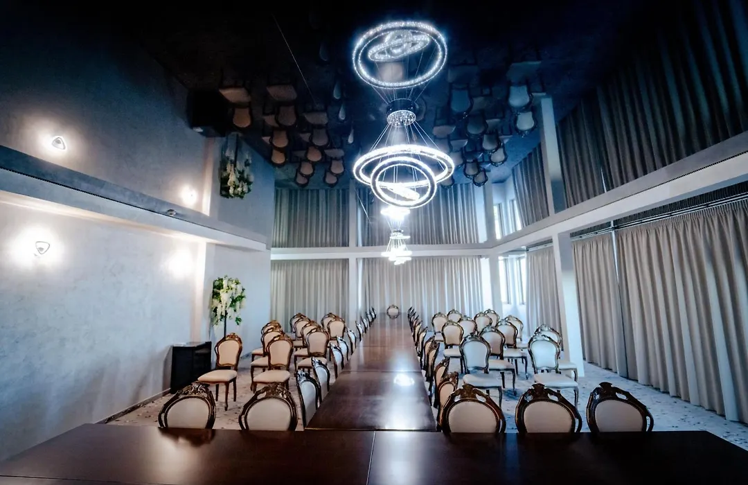 Almar Luxury-1