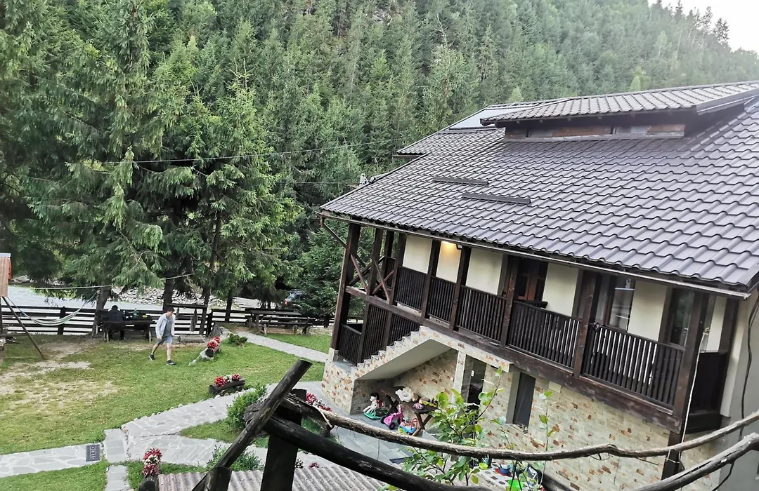 Pensiunea Cheile Albacului-1