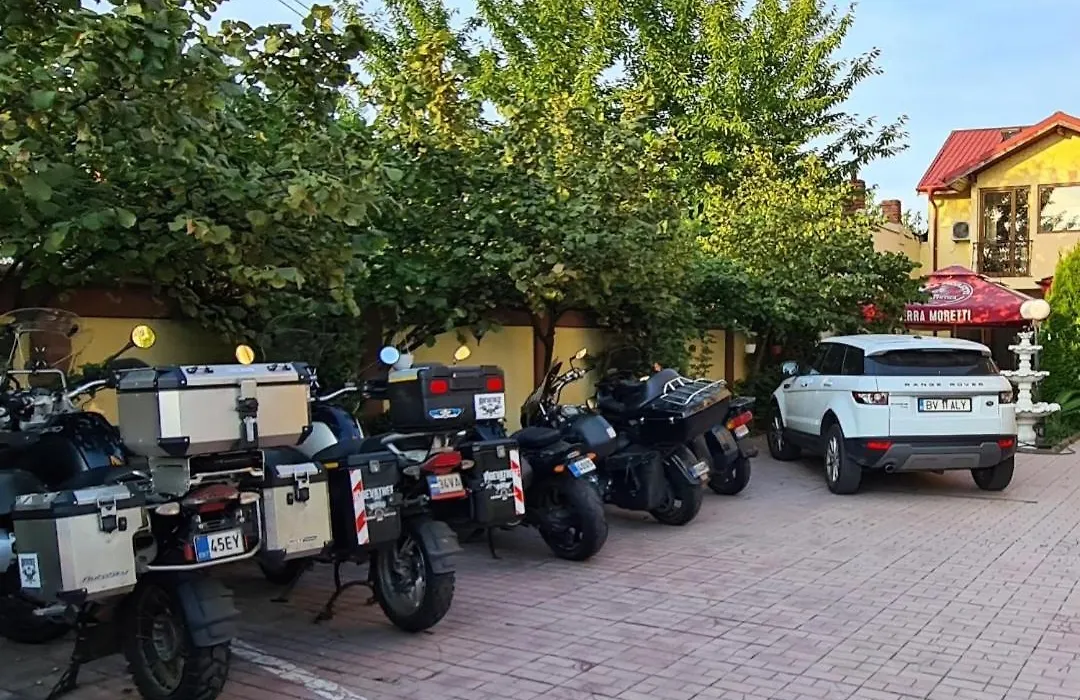 Hotel Sym-1