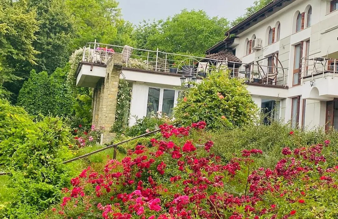 Rapsodia Pension-1