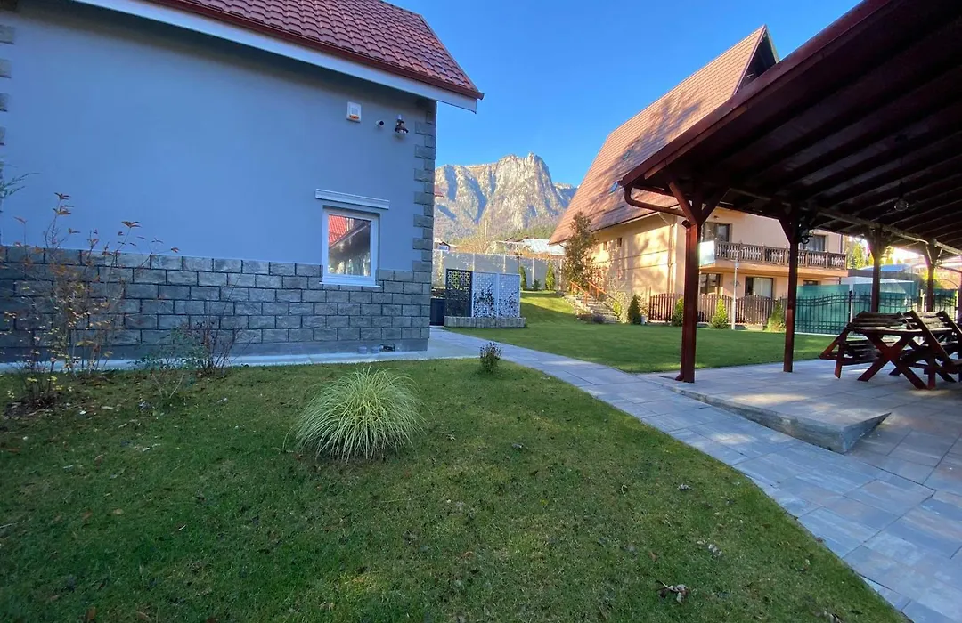 Royal Inn Busteni-Adults Only-1