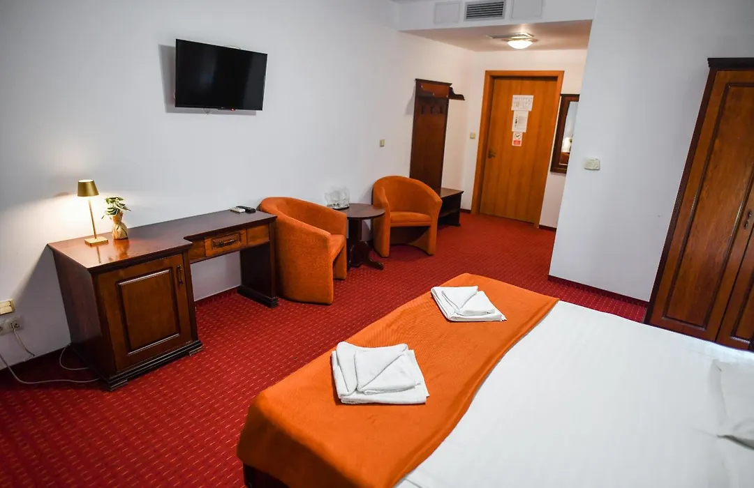 Hotel Elyon Dej-1