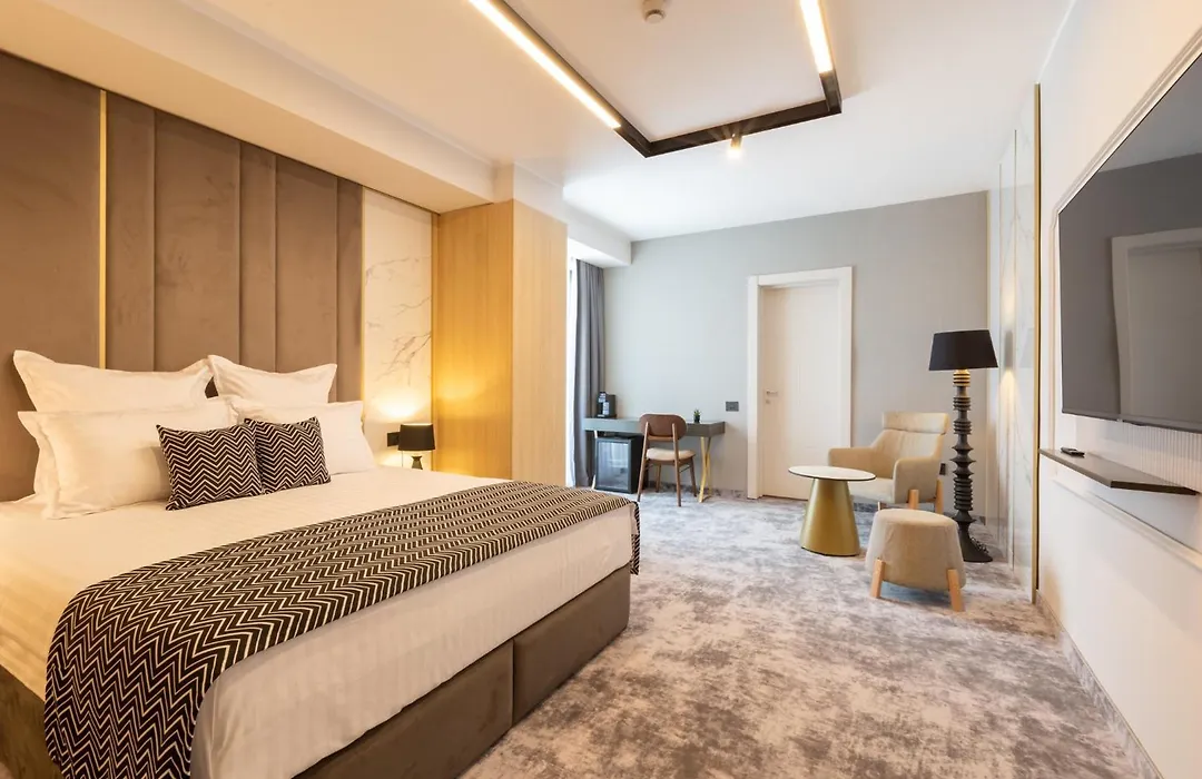 Hotel Lupa By Bueno-1