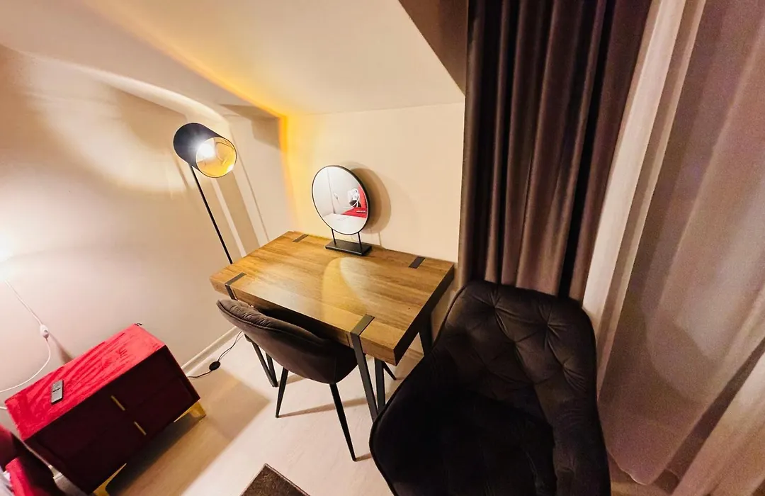 Mellis Boutique-1