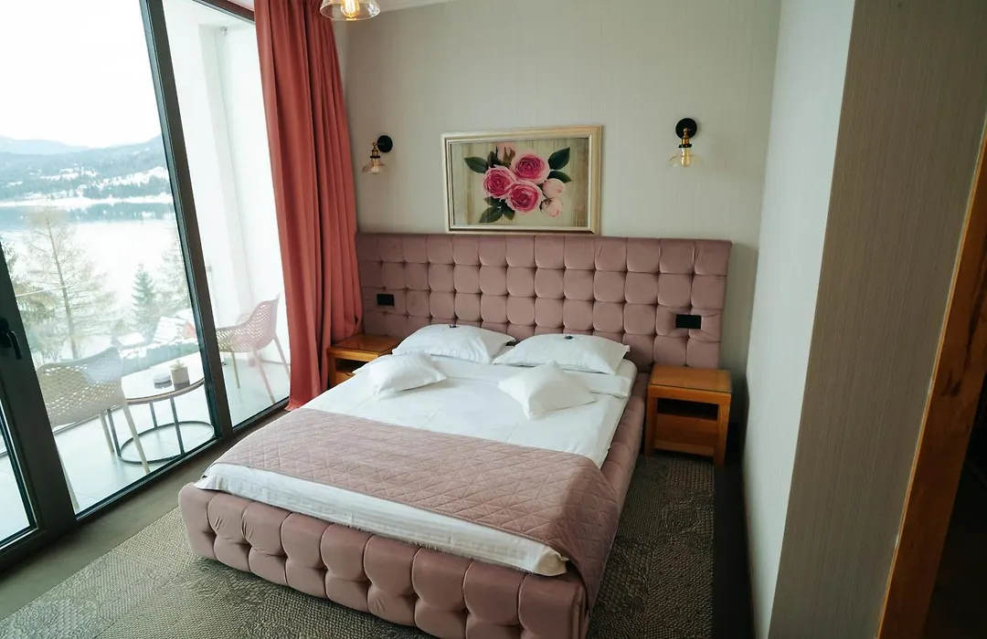 Hotel Roser House Boutique - pe malul lacului Colibita-1