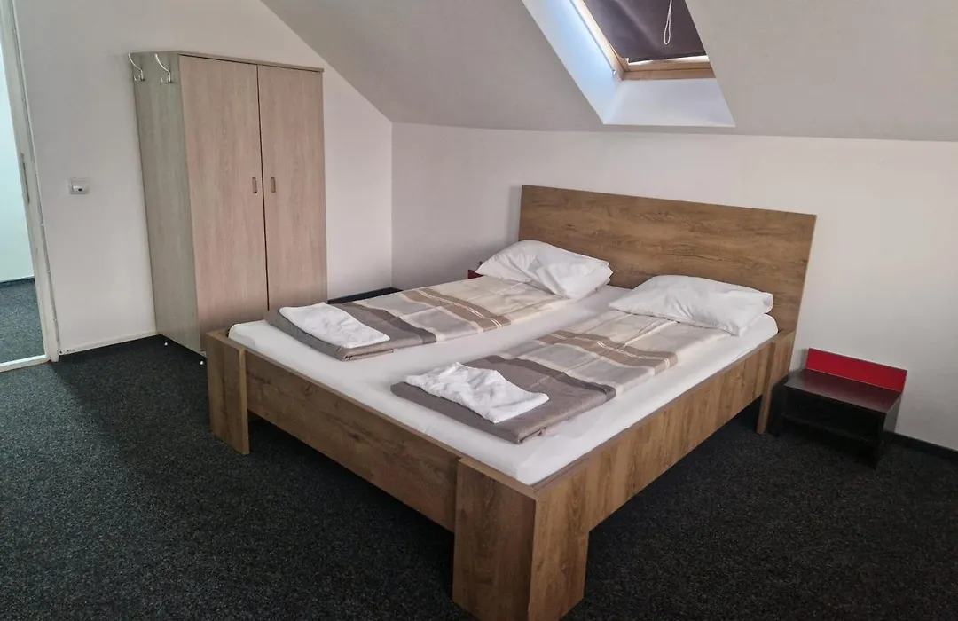 Bigcitty Rooms-1