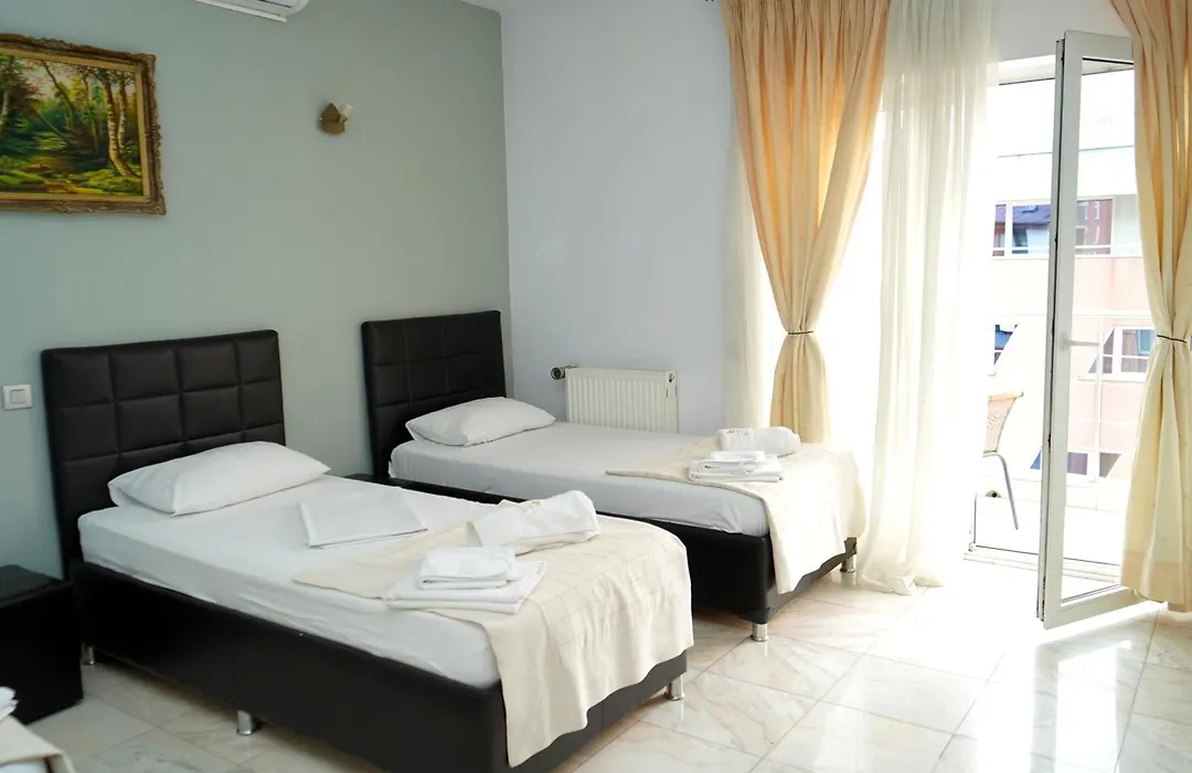 Hotel Bliss-1