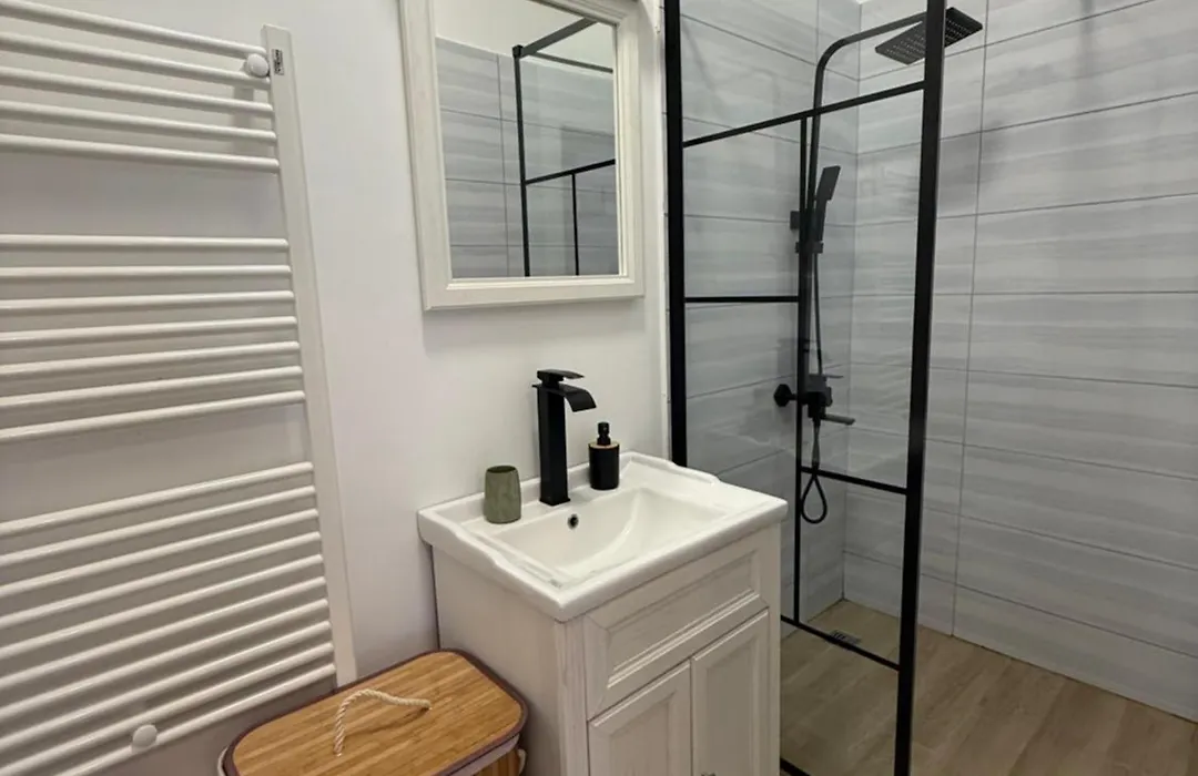 Vadim'S Guesthouse-1