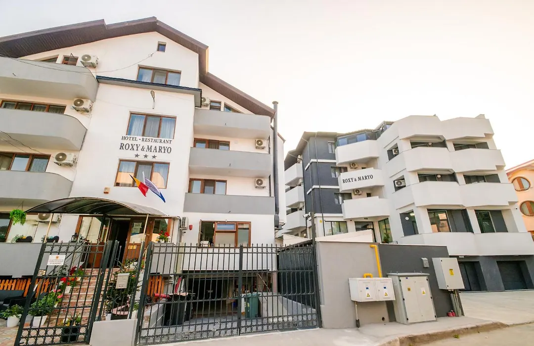 Hotel-Apartments Roxy&Maryo-1