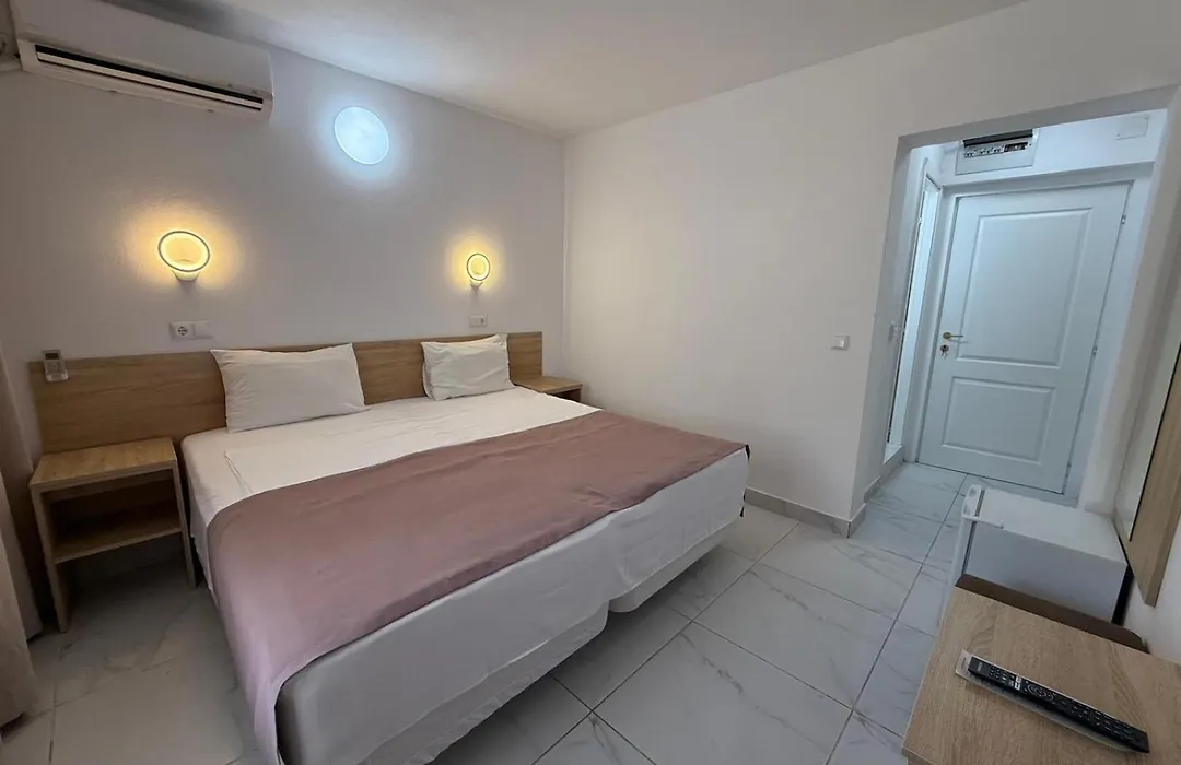 Hotel Ancora-1