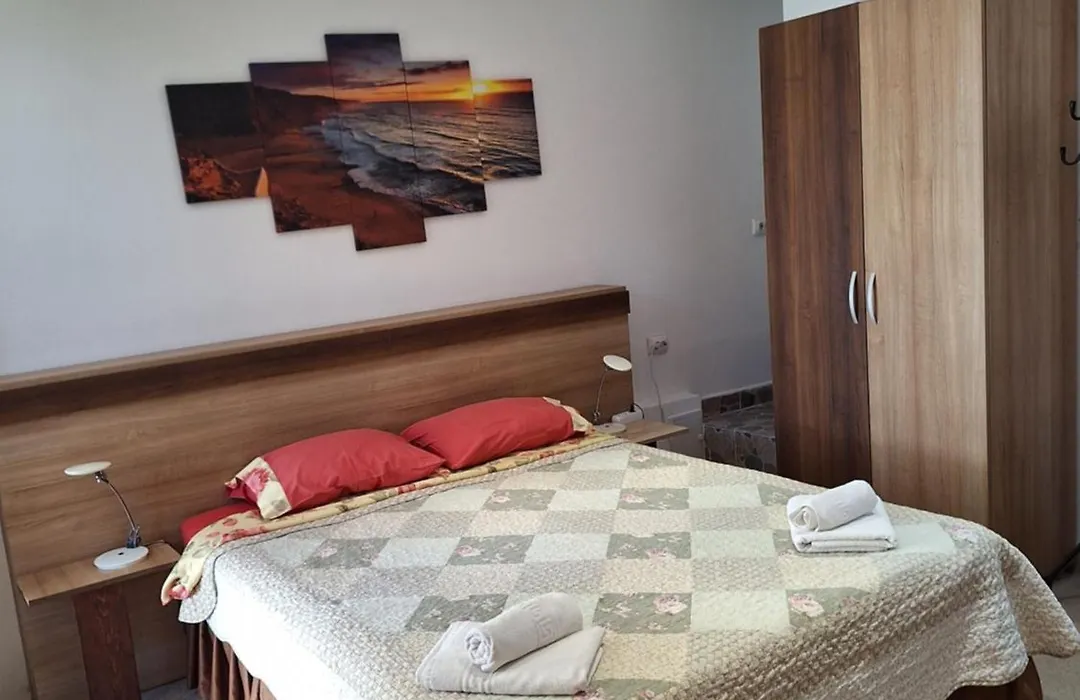 Villa 3 Papuci-1