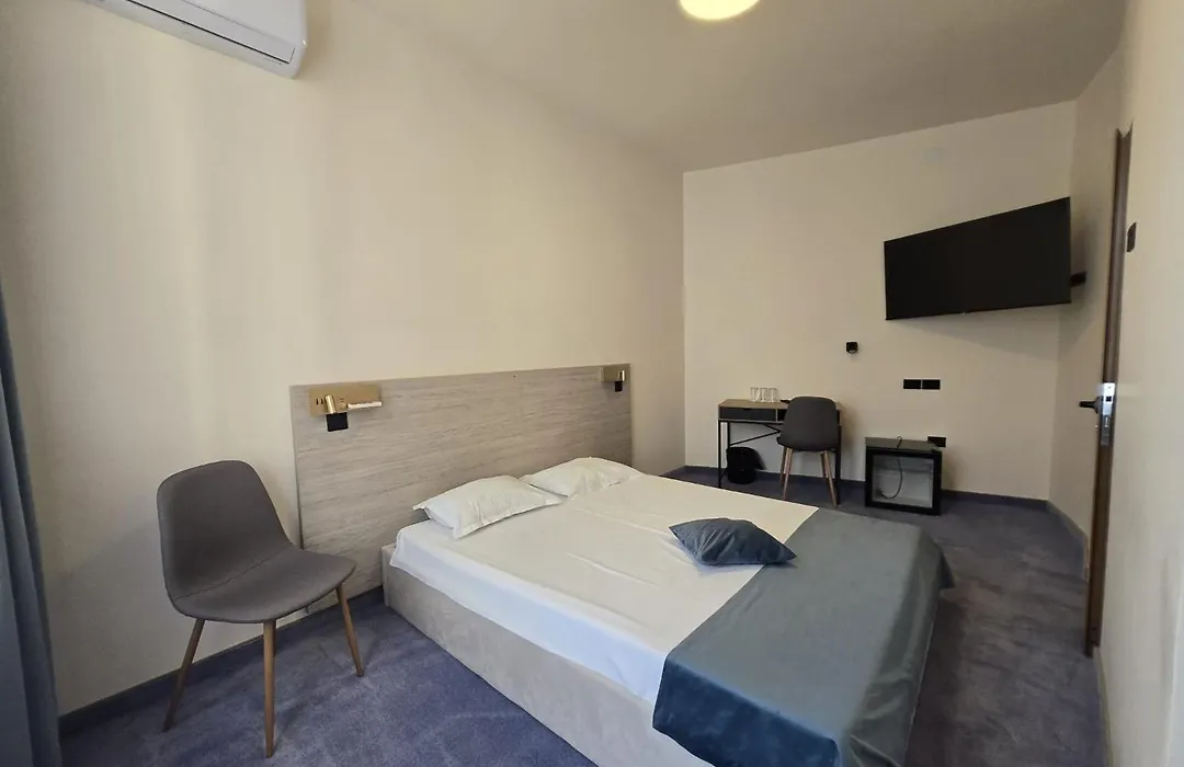 Hotel Astoria City Center-1