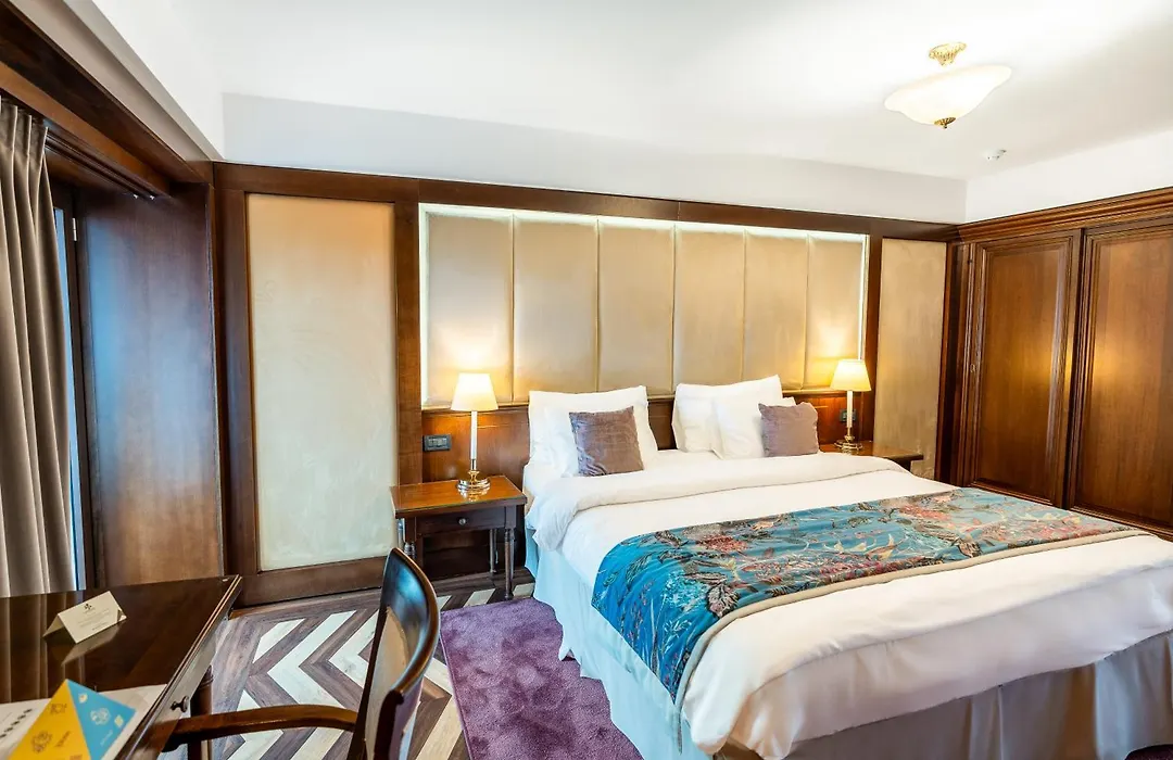 Hotel International-1