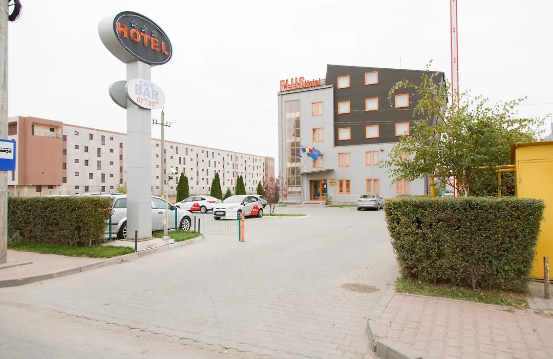 Plus Hotel-1