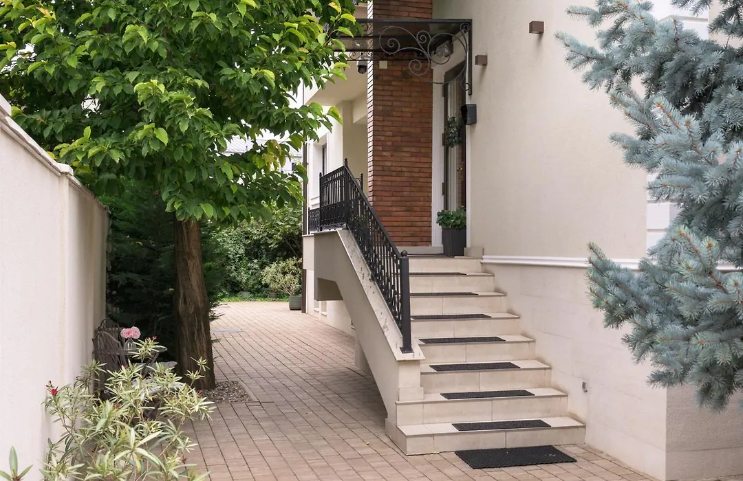 Pensiunea Casa Sturza-1