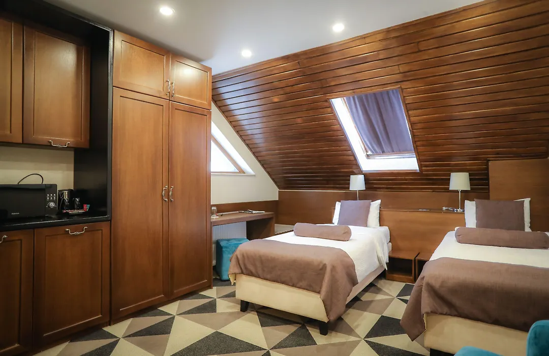 Royal Boutique Hotel Poiana Brasov-1