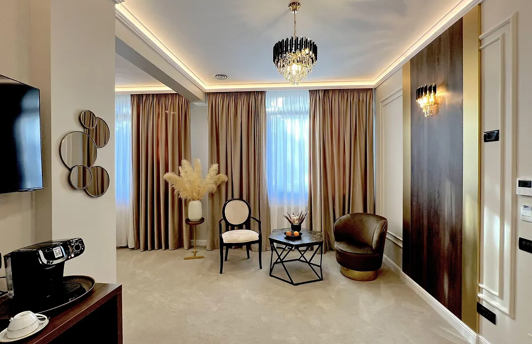 Hotel 5 Continents-1