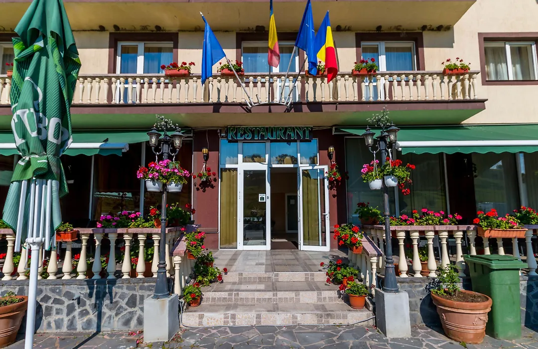 Hotel Dumbrava-1