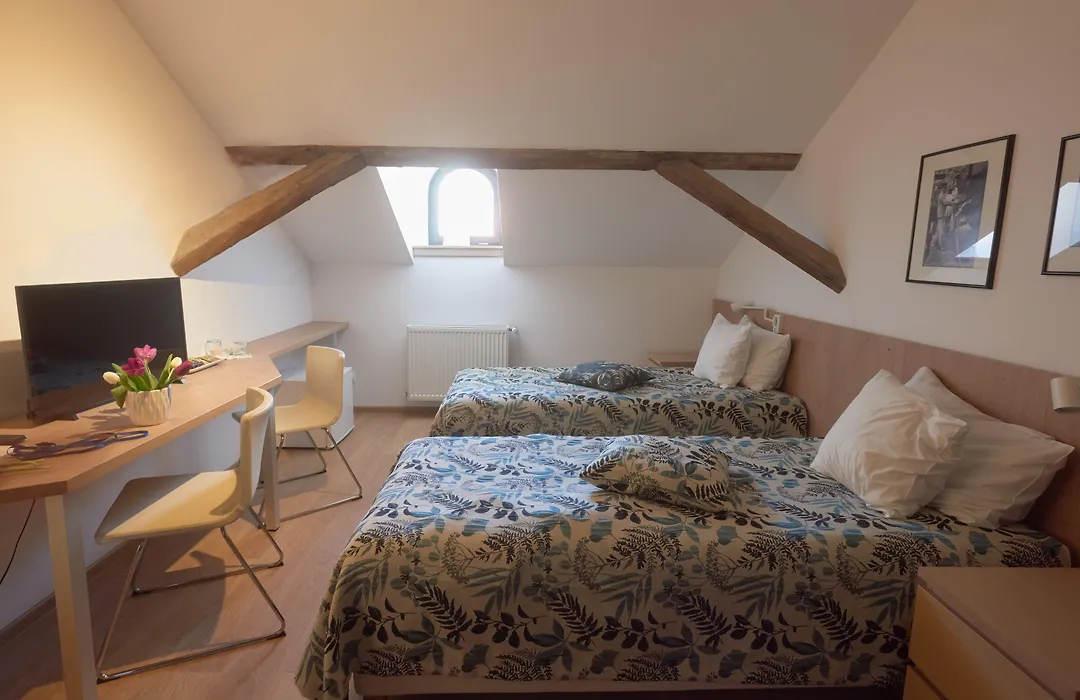 Guest House 1568-1