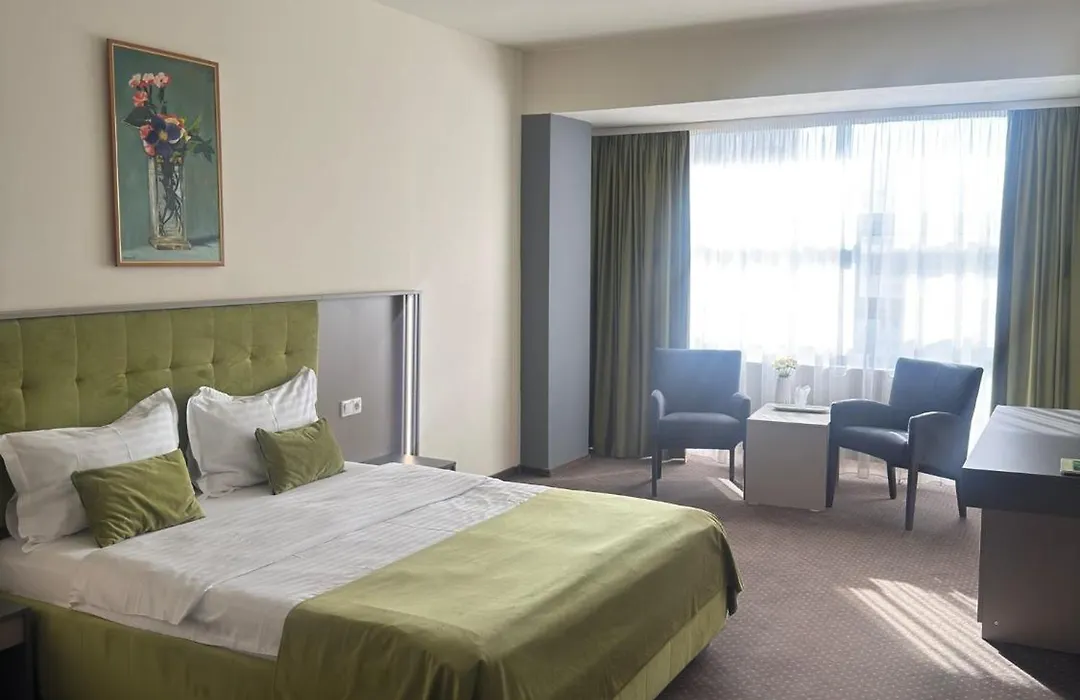 Hotel Yaky Center-1
