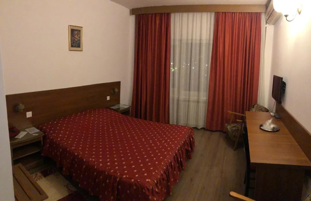 Hotel Moldova-1