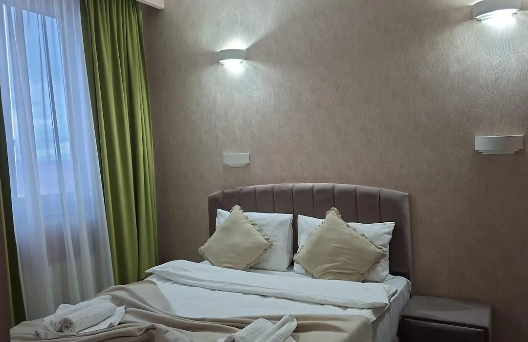 Hotel Coliseum-1