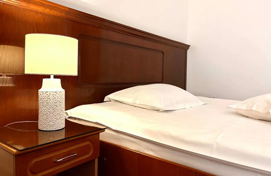 Hotel Emma Est-1