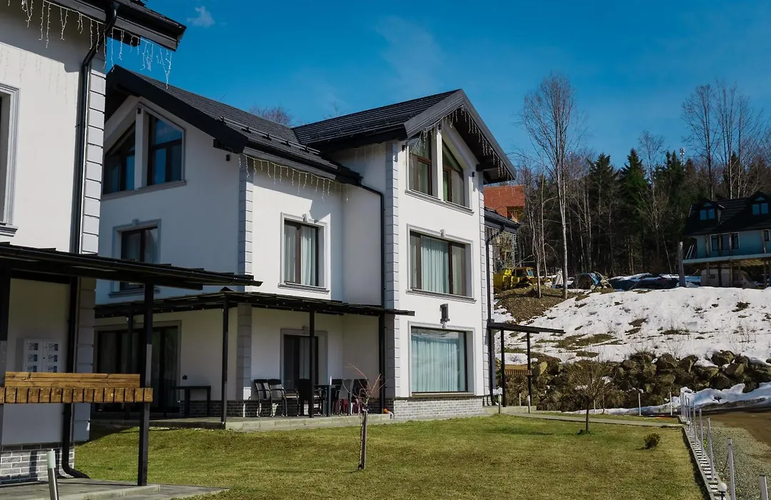 Royal Alpin Crown-1