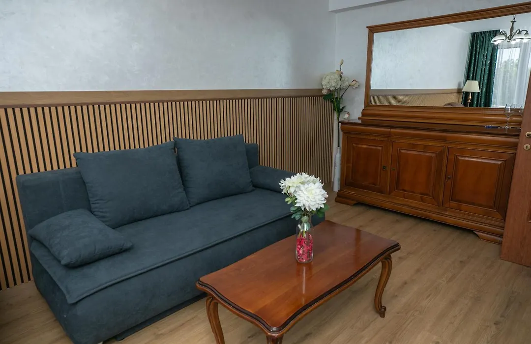 Hotel Senator-1