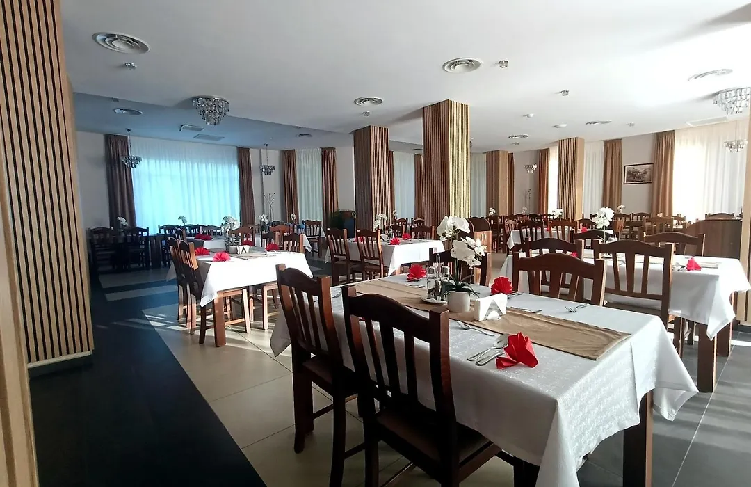 Hotel Liliacul-1