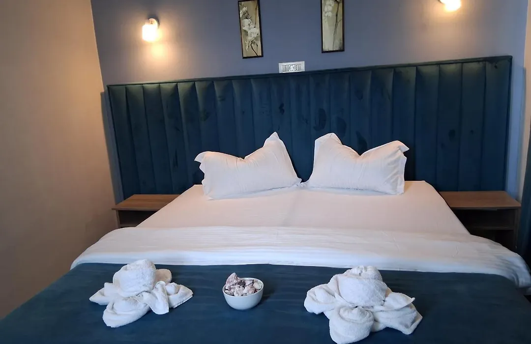 Admar Rooms & Restaurant-1