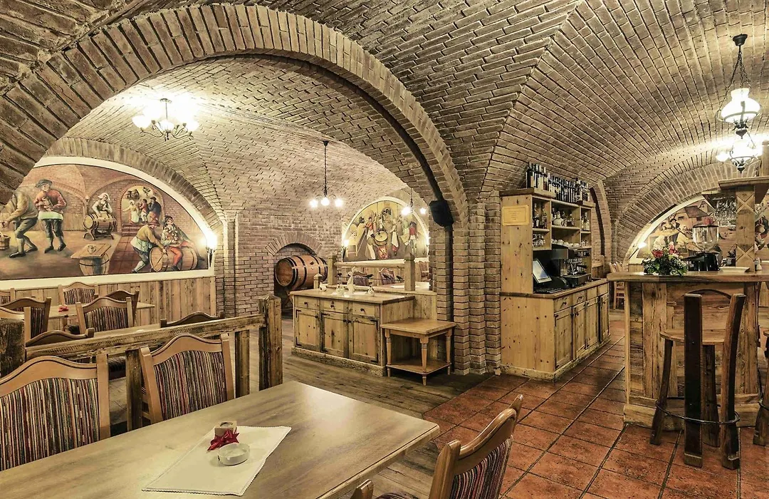 Mercure Sighisoara Binderbubi Hotel&Spa-1