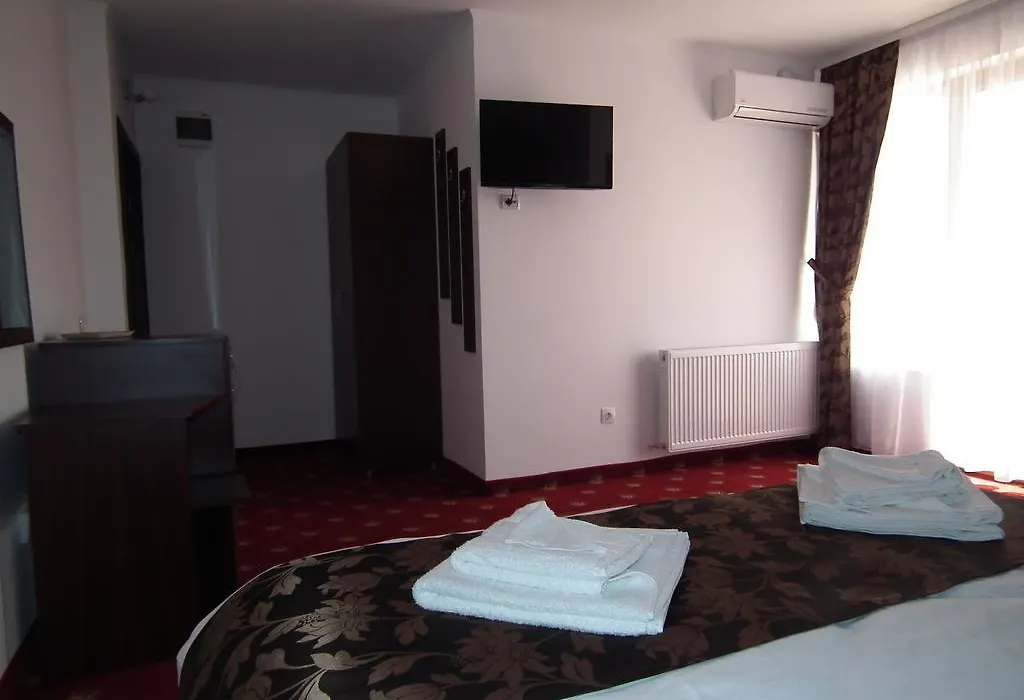 Vila Queen Mary-1