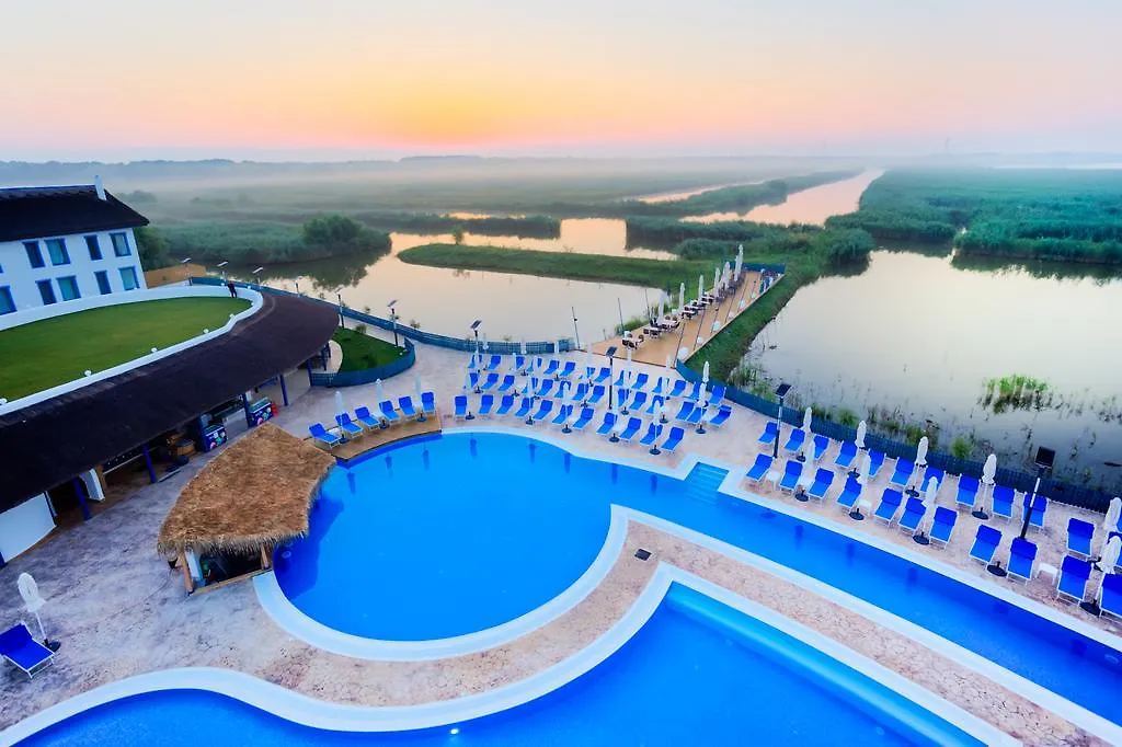 Peninsula Resort & Aqua Spa-1