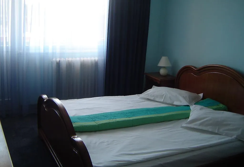Hotel Petrolul-1